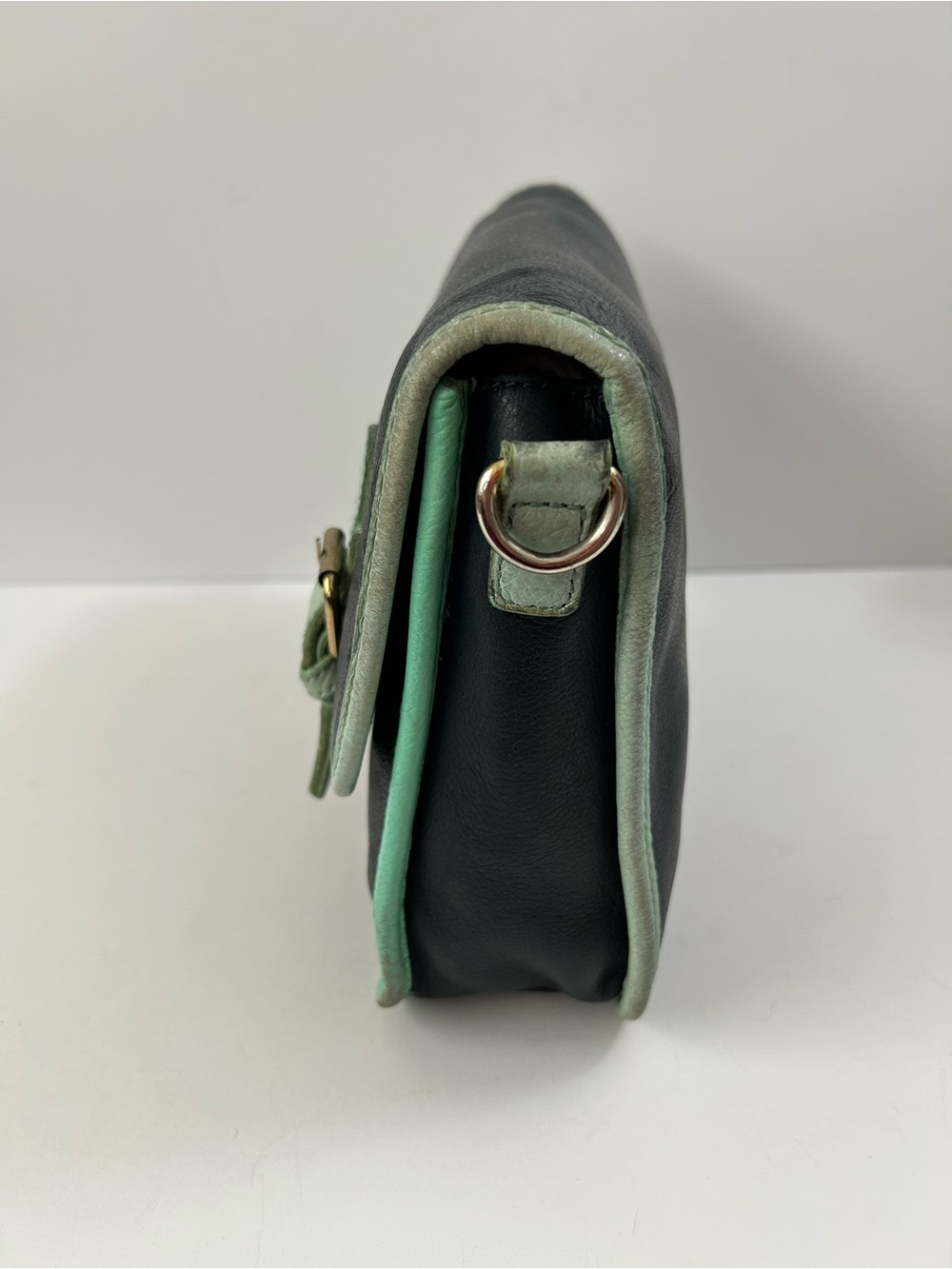 Cynthia Rowley - Leather Messenger Bag. Project Bag! - Picture 5 of 16